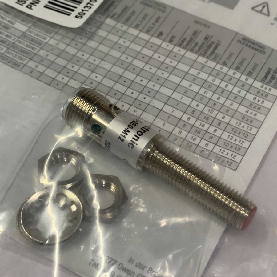 Inductive_Switch_ISS_108MM_4NO-2E0-M12_Leuze_Make